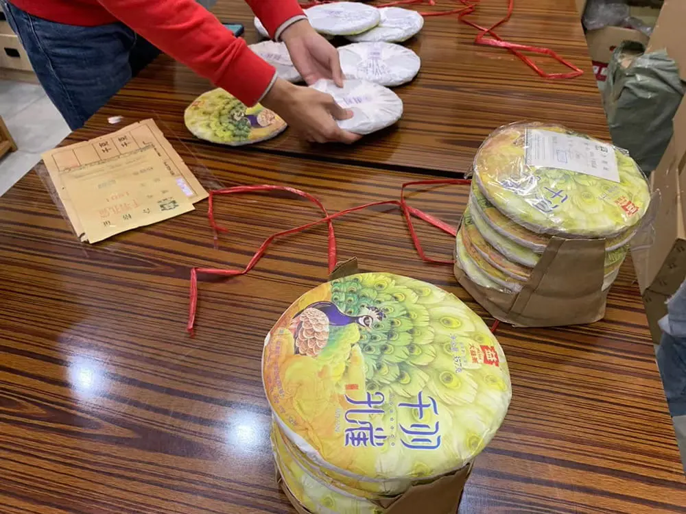 陕西回收大益普洱茶2018年生茶熟茶图2